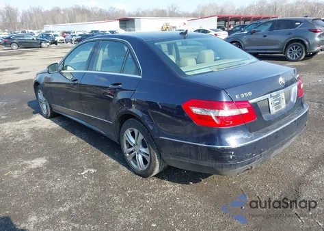 2010 Mercedes-Benz E 350 4Matic z USA, uszkodzony, nr VIN WDDHF8HB9AA105966